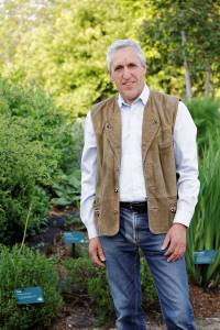 Hildegard von Bingen, Gesundheitszentrum, Aderlass, Massage, Fußreflexzonen, Ernährung, Dinkelbrot, Brotbacken, Kräutergarten