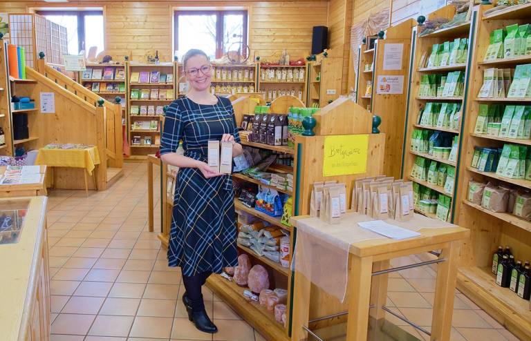 Hildegard von Bingen, Gesundheitszentrum, Aderlass, Massage, Fußreflexzonen, Ernährung, Dinkelbrot, Brotbacken, Kräutergarten