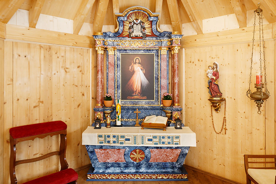 Hildegard von Bingen, Gesundheitszentrum, Aderlass, Massage, Fußreflexzonen, Ernährung, Dinkelbrot, Brotbacken, Kräutergarten